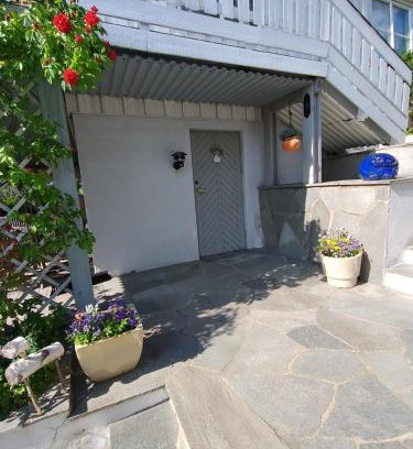 Kragero Apartment | Koselig liten leilighet med hyggelig uteplass