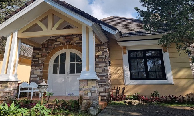 Cipanas Villa | Kota Bunga A