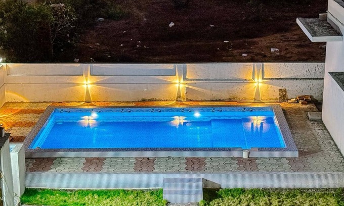 Kanathur Villa | Kovalam Club House Cool 4-bedroom villa with AC in vibrant Chennai