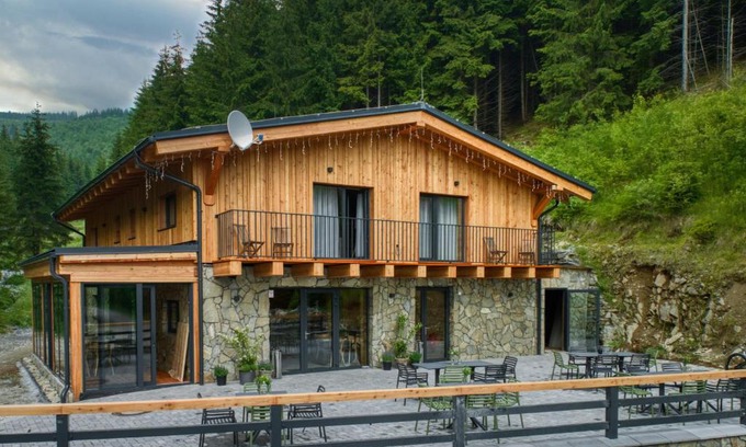 Sumiac House | KRÁĽOVOHOĽSKÁ CHATA