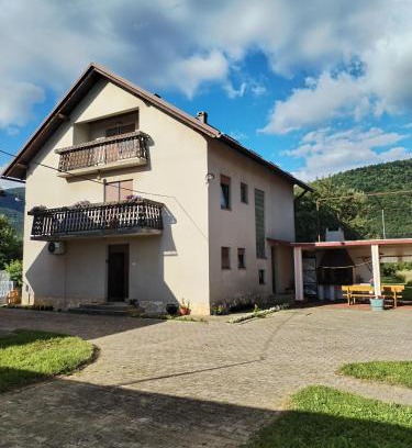 Otocac House | Kuća za odmor Zeza