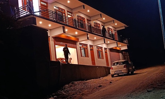 Gobind Dham House | Kuari Pass Inn