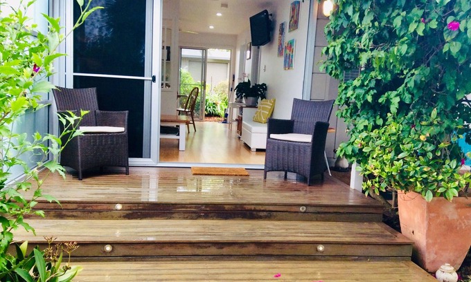 Currarong Apartment | Kurra Garden -Studion (On Currarong Main Beach)