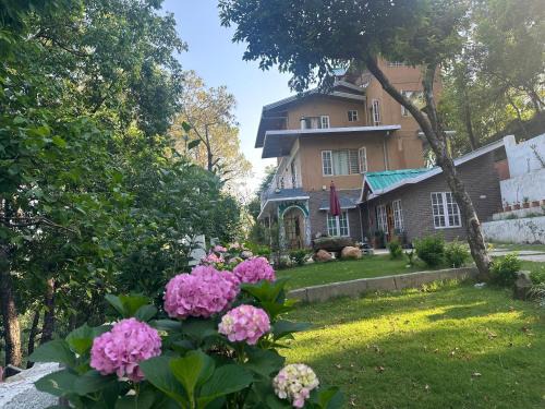 Palampur Bed & Breakfast | Kut House
