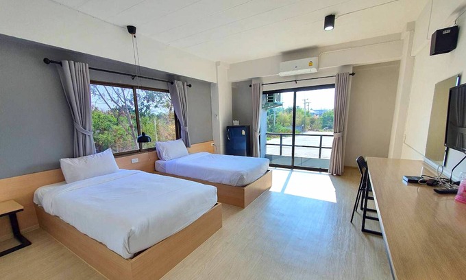 Tha Pradu House | Kwan Riam Mansion by Zuzu