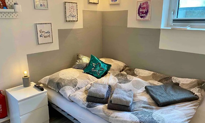 Denkte Apartment | Ländlich Gelegene 1-zimmerwohnung mit Eigenem Bad und Küchenzeile