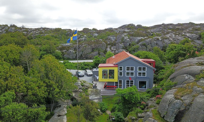 Edshultshall Bed & Breakfast | Lådfabriken