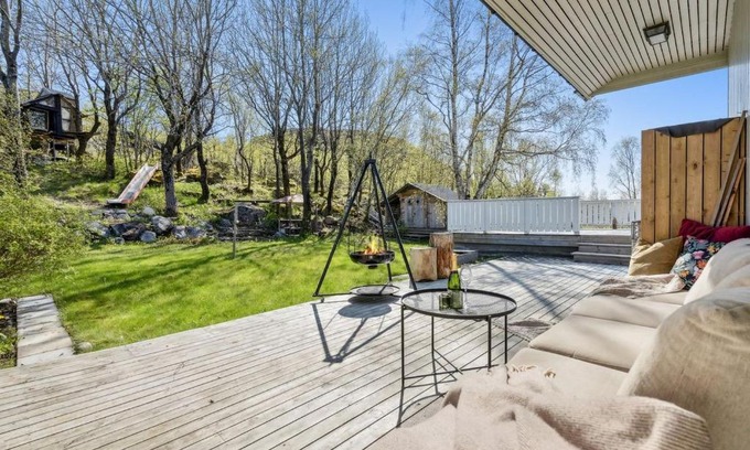Lødingen Villa | Lødingen Retreat