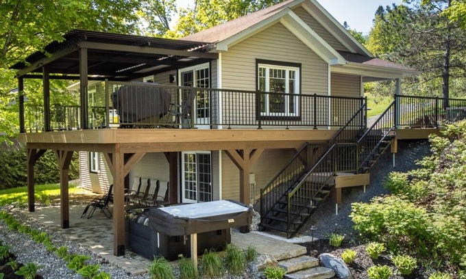 Saint Romain Ski Chalet | L'Évasion - Accès au Lac Saint-François avec Spa