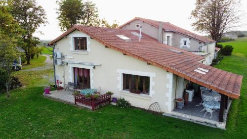 Scorbe-Clairvaux House | L'Abbesse