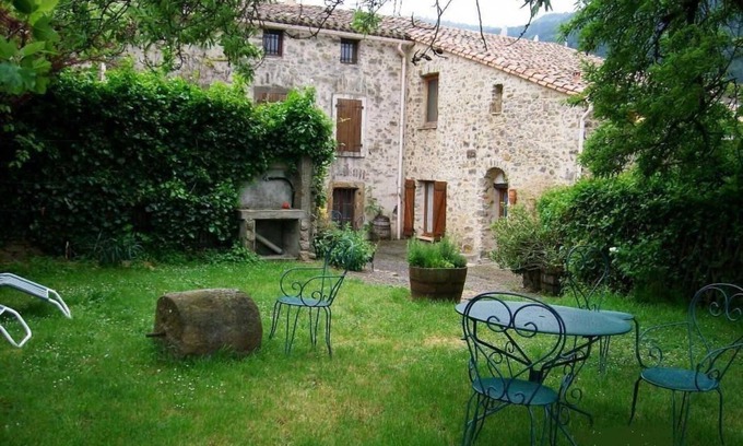 Greffeil House | L'Amandier - GREFFEIL