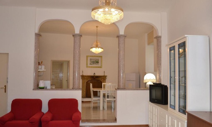 Lesa Apartment | L'Antico Borgo