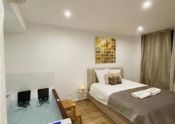 Besancon Apartment | L’appart[é] Gold