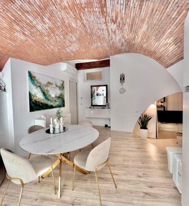 Castro House | L'Arco sul Lago - Deluxe Apartment