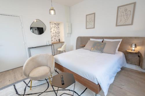 Saint-Quentin Apartment | L'avant-gardiste - Appart'Hotel Le Gatsby