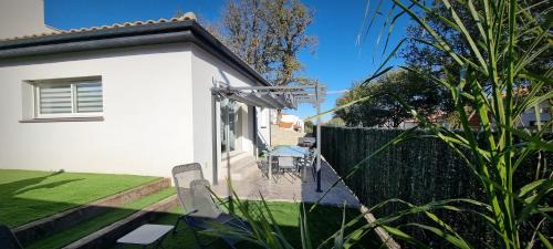 Thuir Villa | L'Eden des Aspres Villa plain pied T4 avec Jardin, terrasse & BBQ