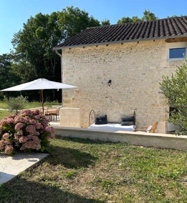Trelissac House | L Etable à bois