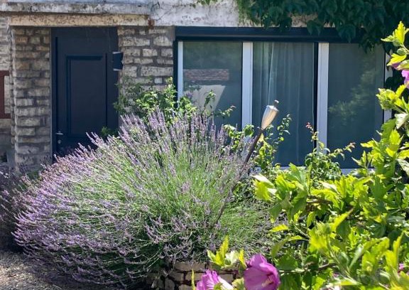 Beire-le-Chatel Bed & Breakfast | L'Etape, logement climatisé !