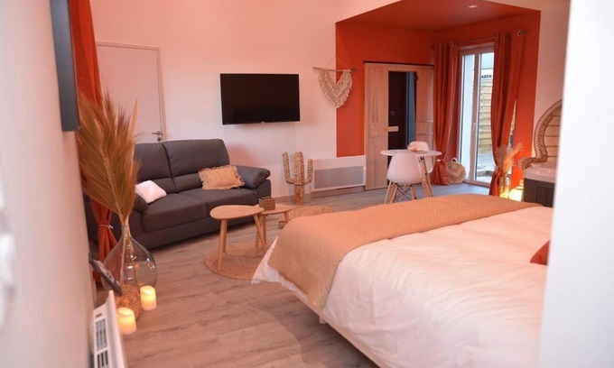 Prinquiau Hotel | L'Evasion chambre DUNE avec sauna et spa privatifs