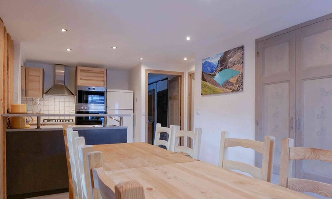 Vallouise-Pelvoux Apartment | L'Eychauda - Gîte 10 people