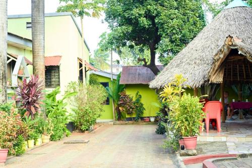 Mwananyamala Bed & Breakfast | L&J Modern Backpackers Kinondoni