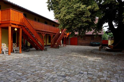 Langenlipsdorf House | L&L Skaters Home
