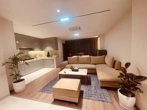 Kathmandu Apartment | LA Apartment