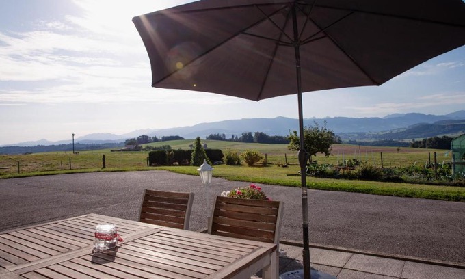 Cottens Ski Chalet | La Belle Ferme