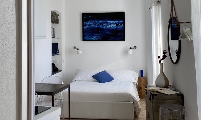 Vernazza Apartment | La Bloo - Mini appatta with sea view - Wi-fi & A/C