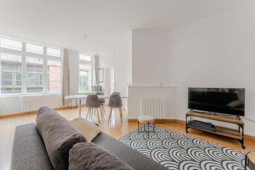 Arras Apartment | La bulle Arrageoise - Grand place - Spacieux - Lumineux - Lit King Size - Wifi - Parking public