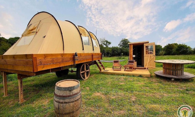Ploumilliau Bed & Breakfast | La caleche de kergomar