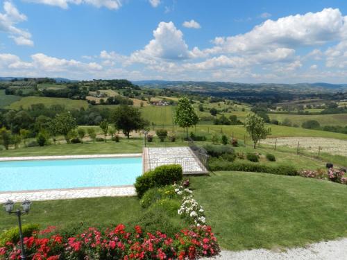 Loreto House | La Campagna Di Assignano