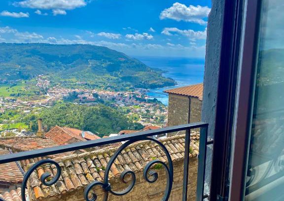 Castellabate Historic Centre Apartment | La Casa Di Mati