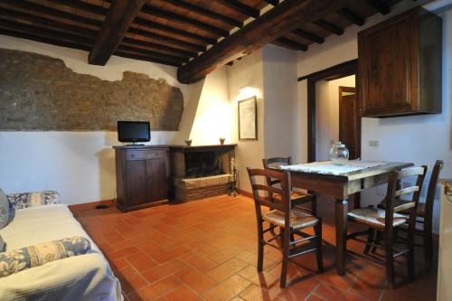 Piegaro Apartment | La Casa nel Castello di Gaiche