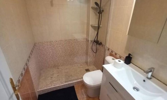 Castillo de Montemar House | La Casa Preciosa house with shared pool