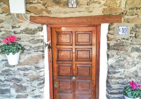 Bubion Apartment | La Casita del Árbol Blanco