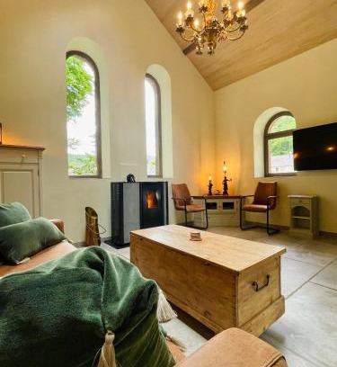 Vireux-Wallerand House | La Chapelle dans le bois