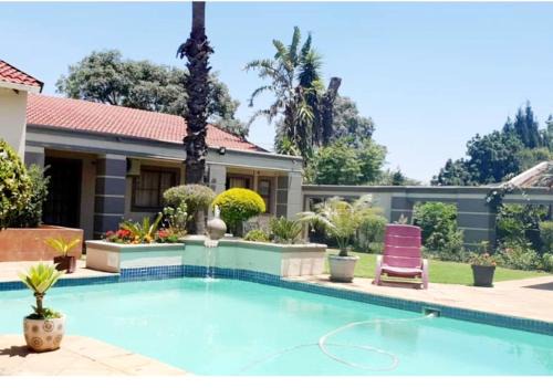 Greater Johannesburg Metropolitan Area Apartment | La Chateau354