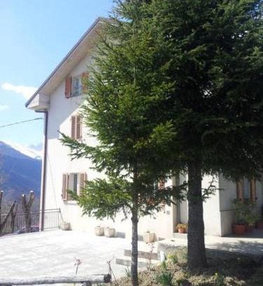 Montemonaco House | La Colombella