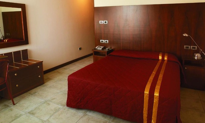 Bagnolo San Vito Hotel | La Corte Albergo Meublé
