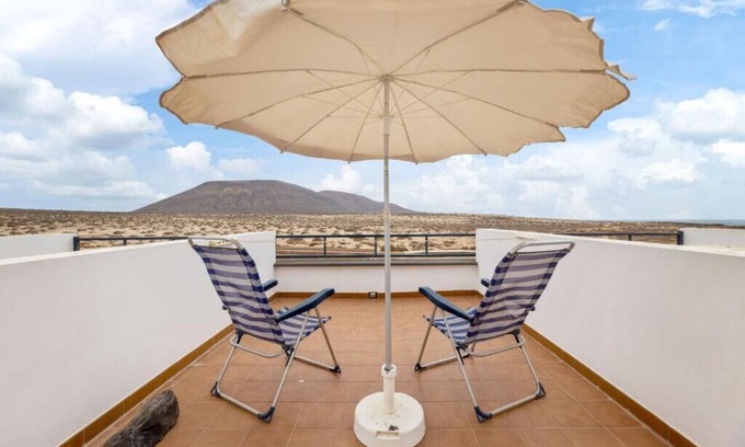 Caleta de Sebo House | La Duna in La Graciosa, wifi