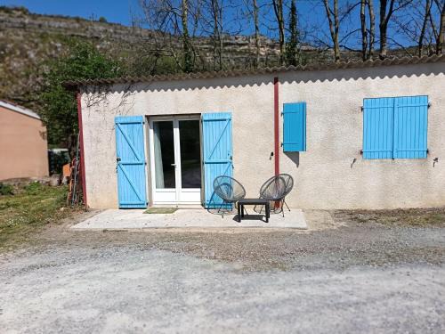 Caucalieres Apartment | LA FALAISE - Quiet T3 apartment with private parking