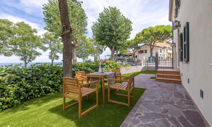 Gabicce Mare Apartment | La Finestra sul Mare - Appartamento con vista