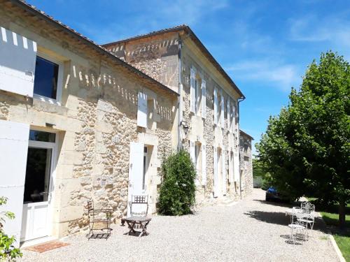Saint-Aubin-de-Branne Bed & Breakfast | La Gentilhommière