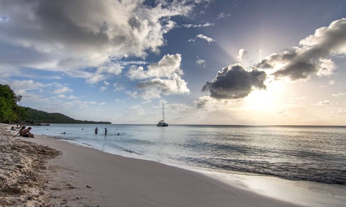 Capesterre-de-Marie-Galante House | La Tourterelle Rose "the Pink Dove "
