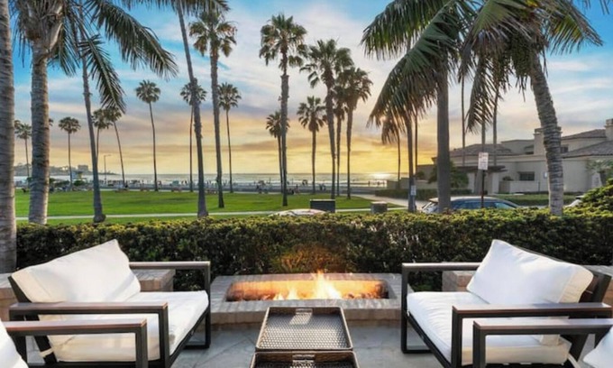 La Jolla House | La Jolla Shores Beachfront Bliss with AC