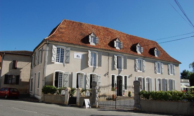 Arzacq-Arraziguet Hotel | La Maison d'Antan