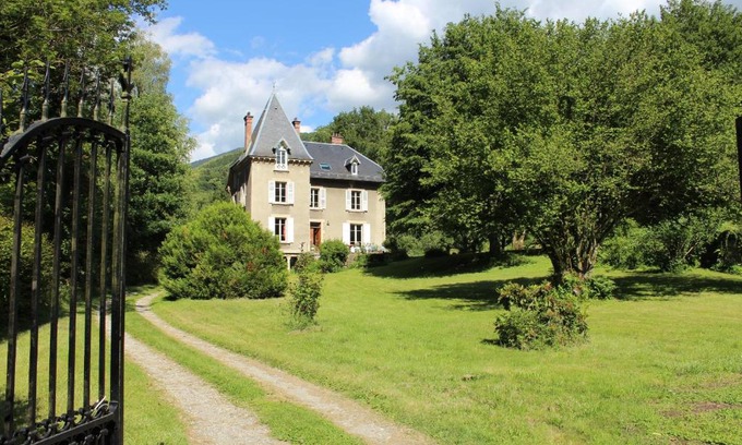 La Chapelle-du-Bard House | LA MAISON D'EULALIE
