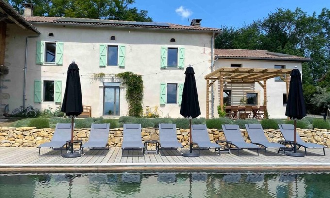 Castillon-de-Saint-Martory House | La Maison des 3 Chouettes; complete accommodation