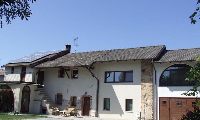 Boves Apartment | La Meridiana, monolocale in cascina ristrutturata